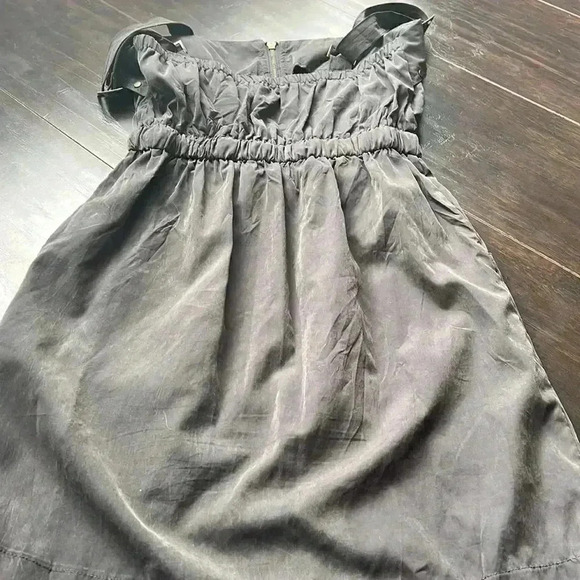 🌸3/$30🌸mine | Grey dress with belt and front zipper - Picture 9 of 10